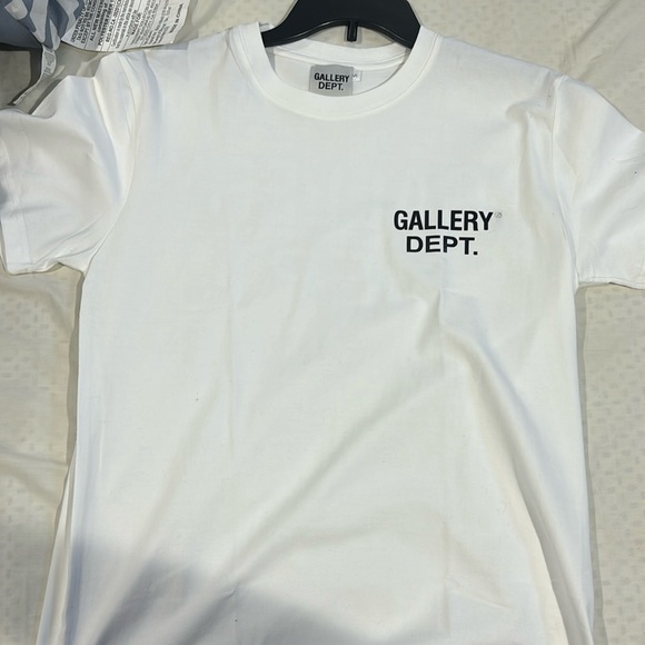 size small gallery dept shirt quality nice just one little mark